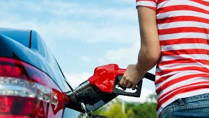 Na polskich stacjach paliw cena Pb95 przekroczy 5,50 zł/l, jednak poziom 6 zł nie zostanie osiągnięty