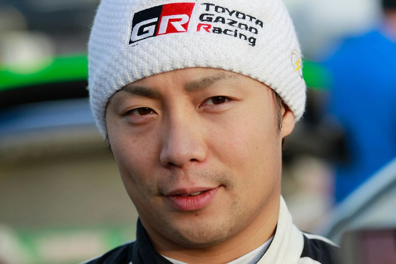 Takamoto Katsuta (4. w WRC) : Nawet dla osób tak młodych jak my, ten rajd jest potwornie ciężki i fizycznie, i mentalnie. Na pewno to jest wielkie wyzwanie dla Sobiesława Zasady, ale z tego, co widzę, on radzi sobie bardzo dobrze. By robić takie rzeczy w takim wieku potrzeba ogromnej pasji i dbania o dobrą kondycję. Ja jestem pełen szacunku dla jego osiągnięć. 
