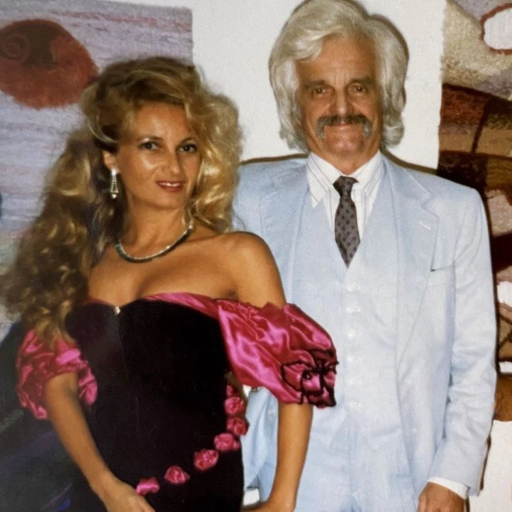 Monique z ojcem 30 lat temu, fot. https://www.instagram.com/moniquetapestrystar/ Monique z ojcem 30 lat temu, fot. https://www.instagram.com/moniquetapestrystar/