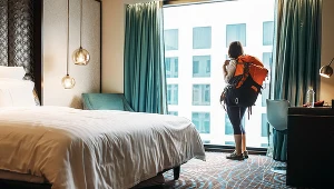 W lipcu co drugi hotel miał zajętych ponad 60 proc. pokoi 