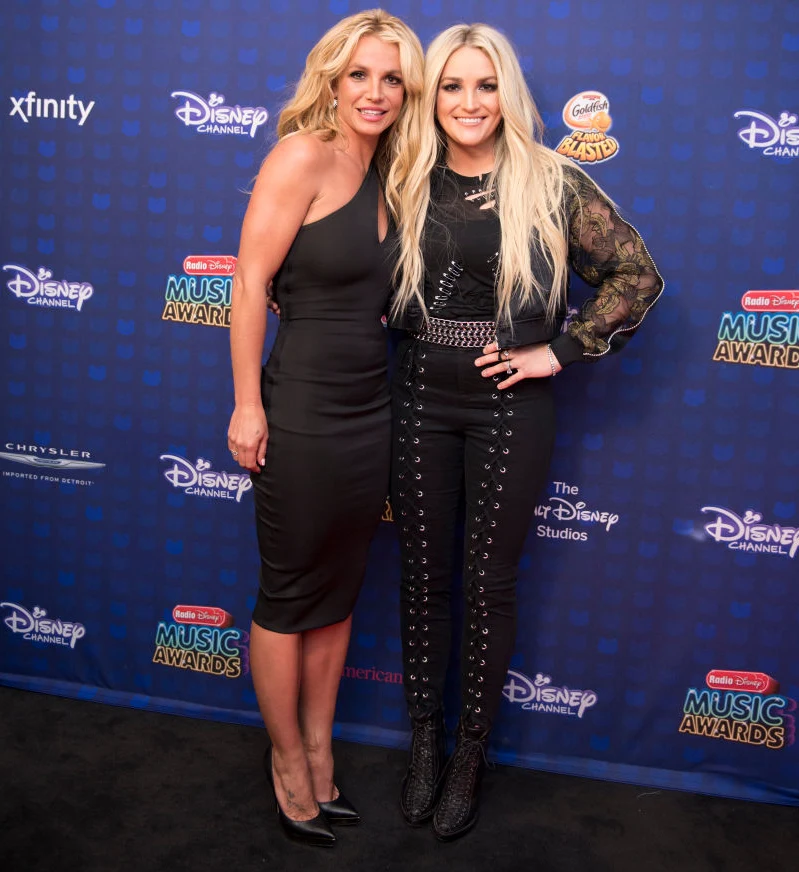 Jamie Lynn Spears wsparła siostrę w walce o zdjęcie kurateli Jamie Lynn Spears wsparła siostrę w walce o zdjęcie kurateli