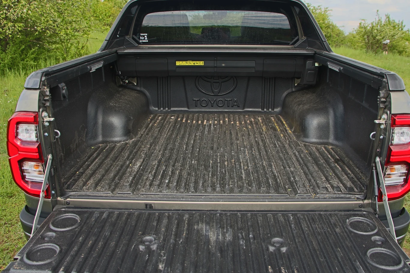 Toyota Hilux 2.8 D-4D Invincible