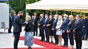 Andrzej Duda przyznał odznaczenia za walkę z COVID-19