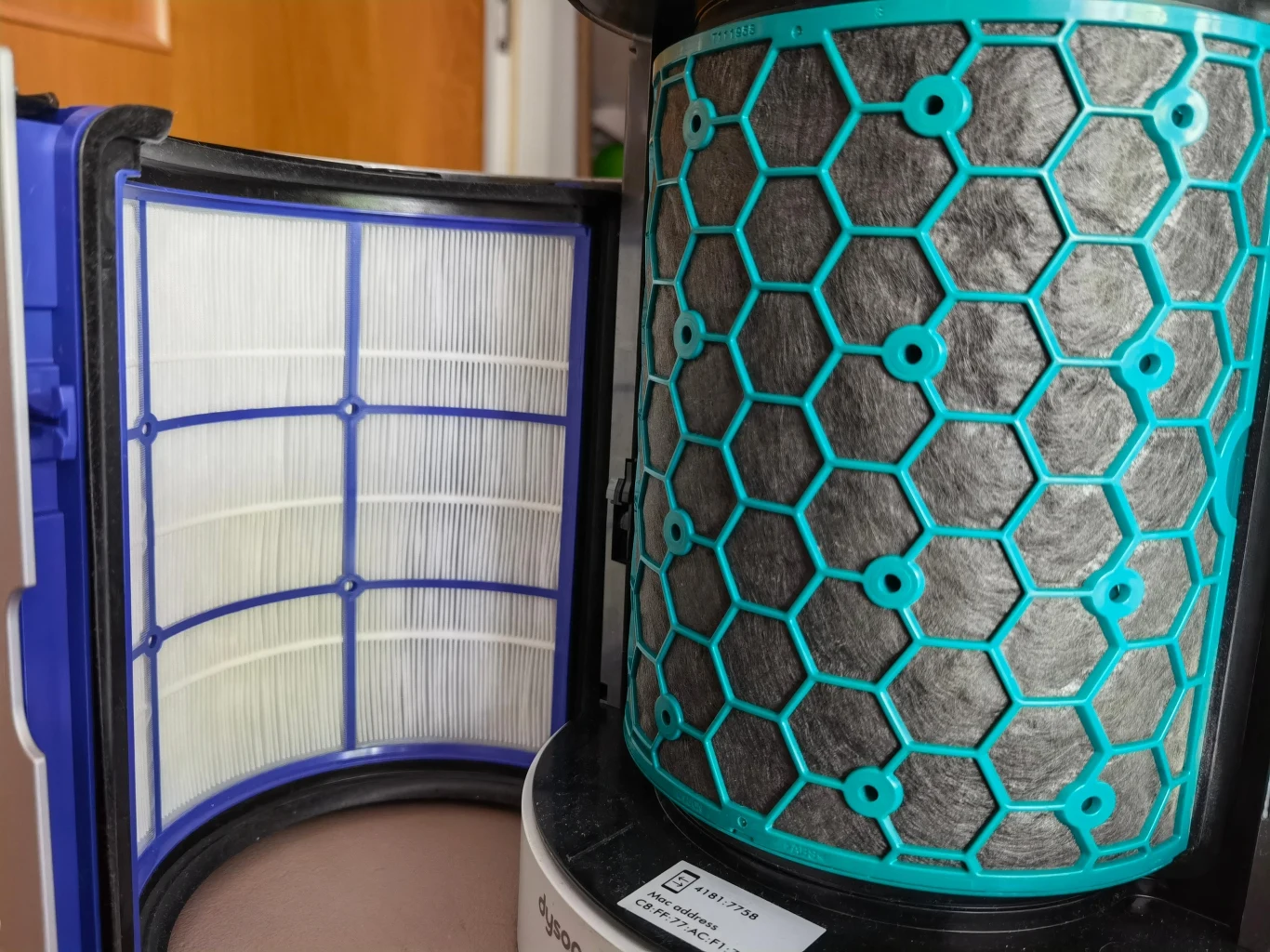 Dyson Pure Cool TP04 - filtr po otwarciu urządzenia