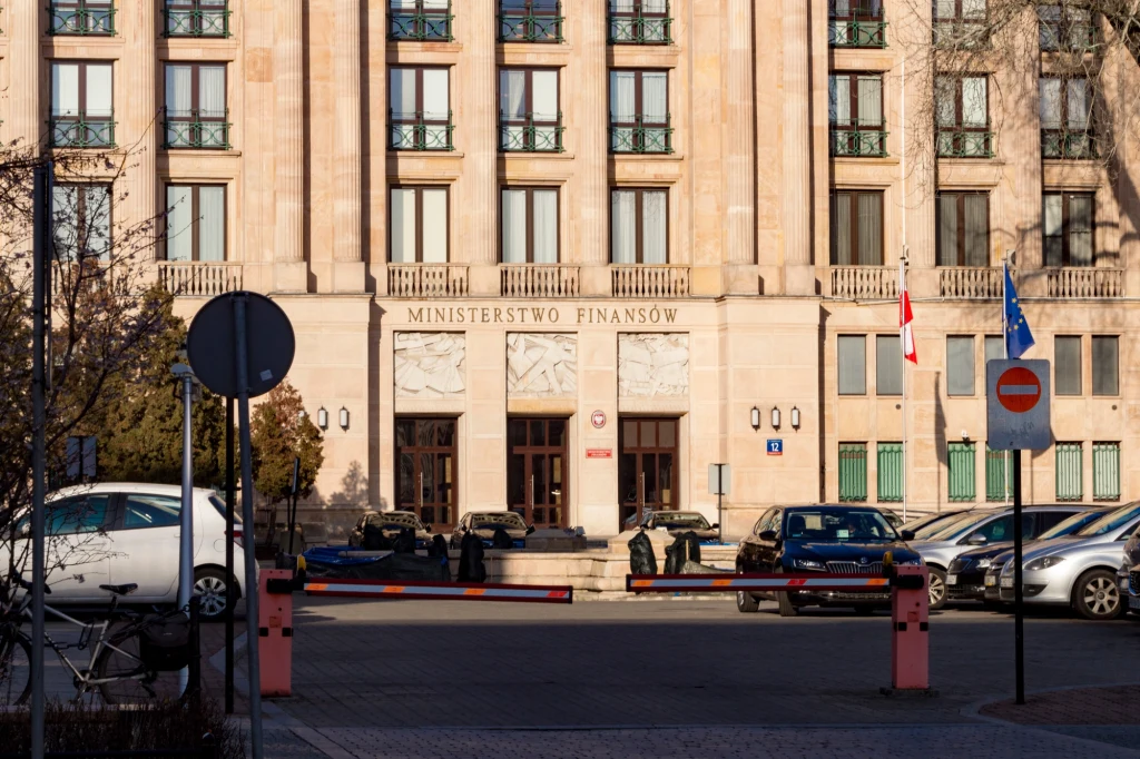 Minister finansów Andrzej Domański kompletuje ekipę resortu. Dołączy do niej Jurand Drop (w randze wiceministra). Na zdj. siedziba Ministerstwa Finansów