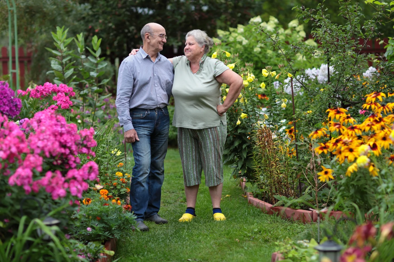 Seniorzy mają powody do radości. Emerytura dla 75-latków oznacza także dodatek dla seniorów 350 zł bez wniosku. Seniorzy mają powody do radości. Emerytura dla 75-latków oznacza także dodatek dla seniorów 350 zł bez wniosku.