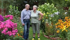 Seniorzy mają powody do radości. Emerytura dla 75-latków oznacza także dodatek dla seniorów 350 zł bez wniosku.