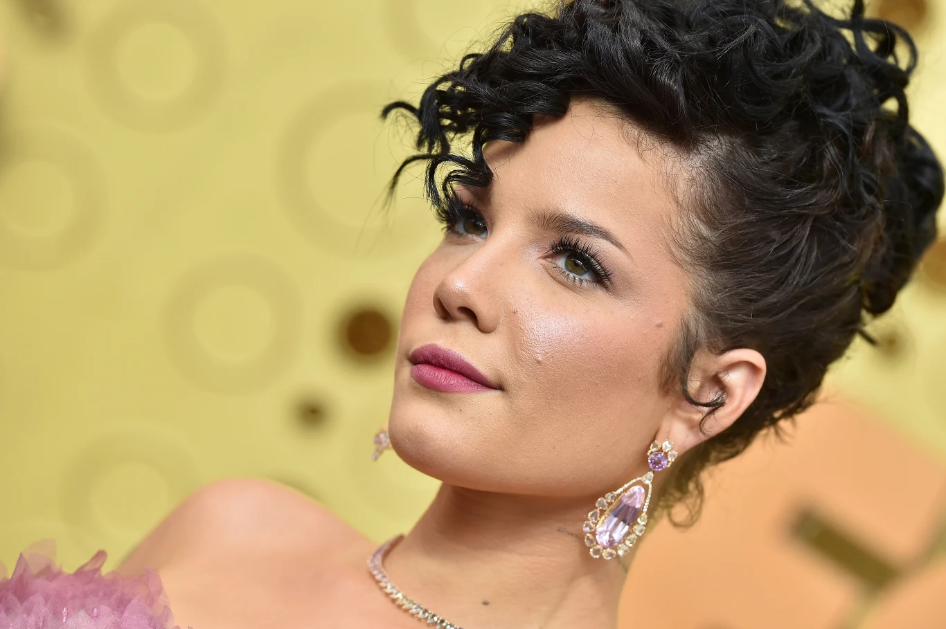 Halsey zapowiedziała płytę, którą pomoże nagrać jej Trent Reznor Halsey zapowiedziała płytę, którą pomoże nagrać jej Trent Reznor