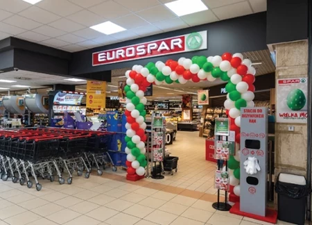 Wnętrze sklepu Spar.