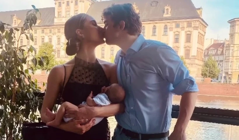 Ida Nowakowska z synem i mężem, fot. idavictoria