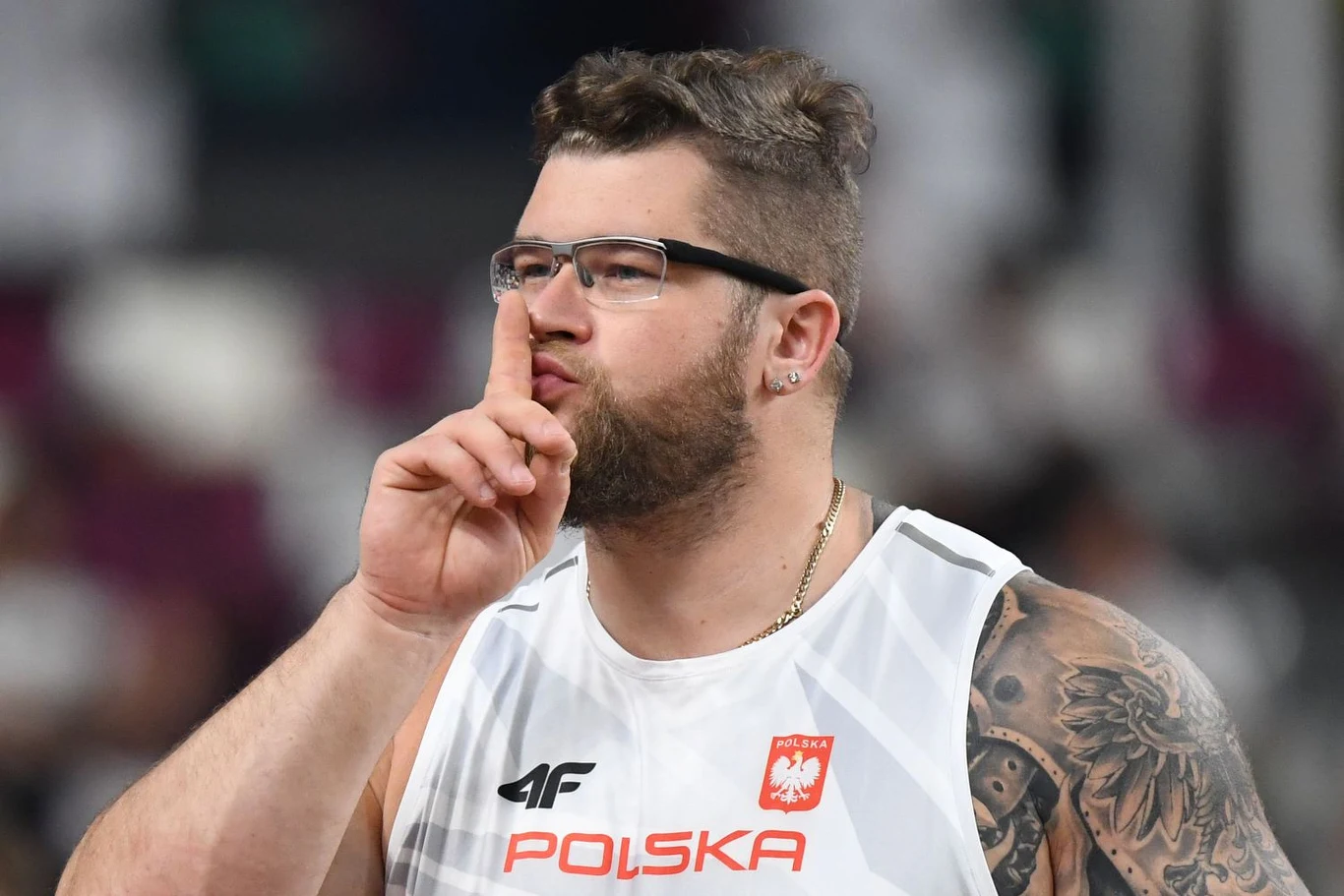 Paweł Fajdek nie lubi gryźć się w język