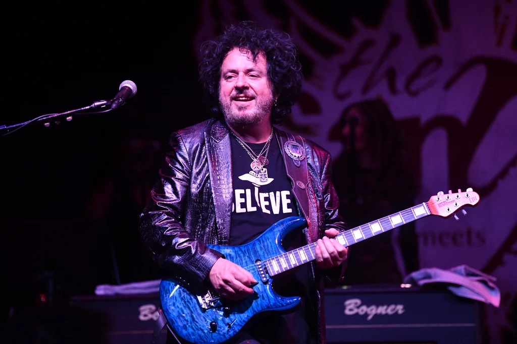 Steve Lukather z zespołem Toto zagrają koncert w Polsce