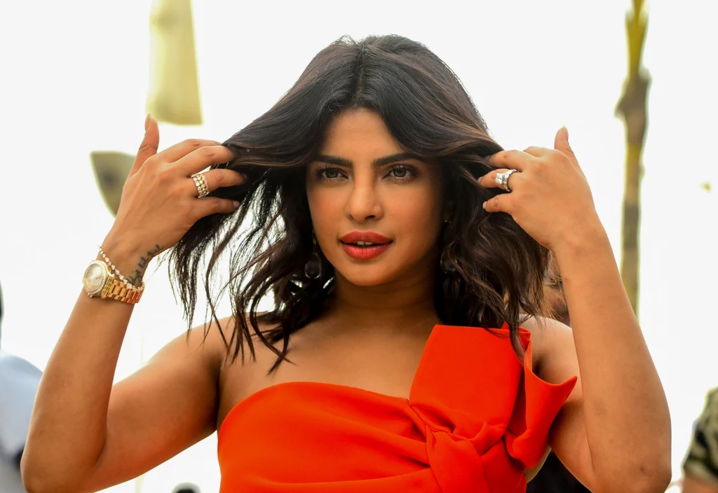 Priyanka Chopra jest wielbicielką Ajurwedy i związanych z nią urodowych praktyk 