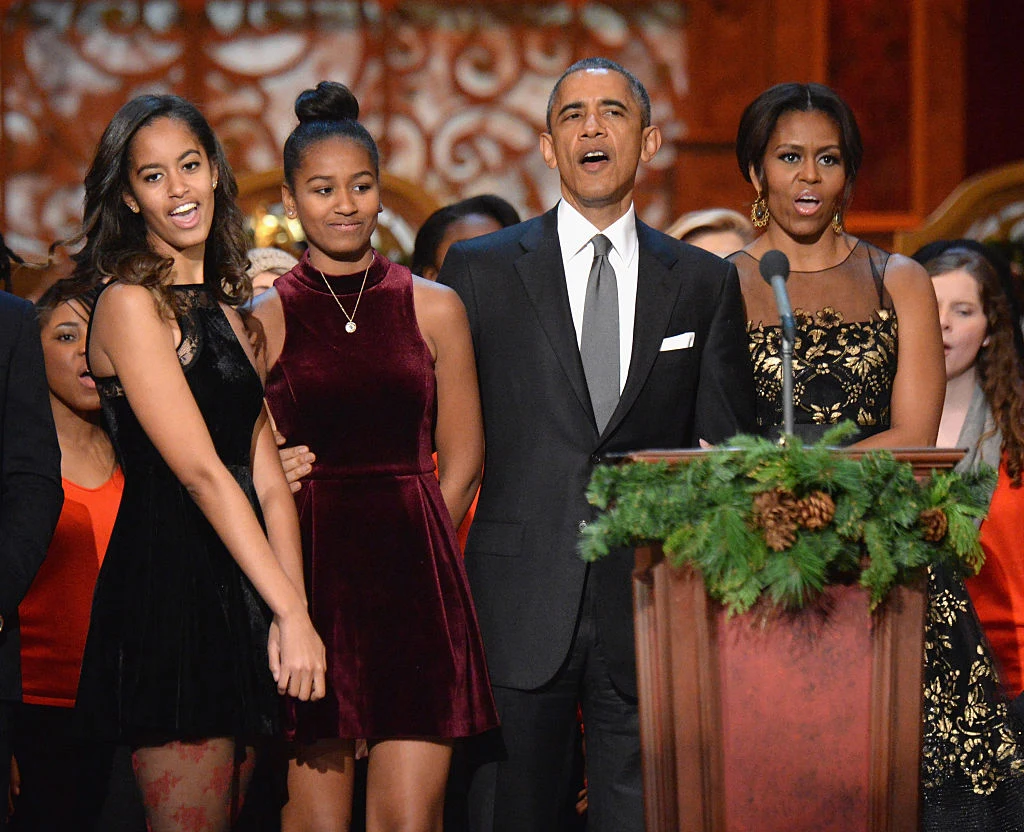 Barack i Michelle Obama z córkami Barack i Michelle Obama z córkami