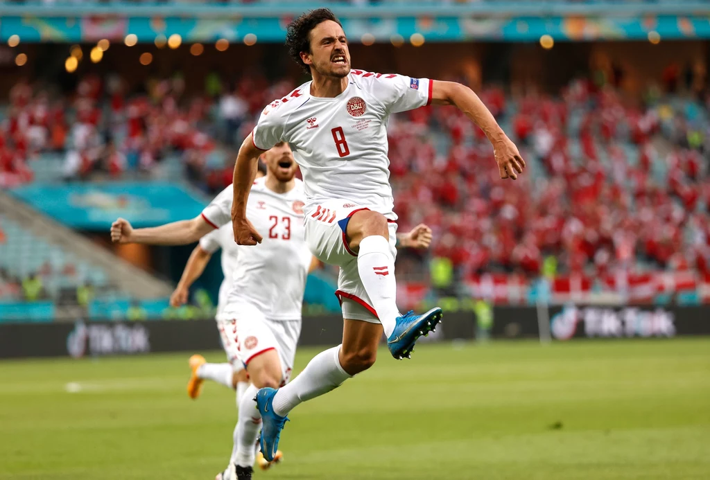 Dania - Czechy w ćwierćfinale Euro 2020. Thomas Delaney cieszy się z gola na 1-0 Dania - Czechy w ćwierćfinale Euro 2020. Thomas Delaney cieszy się z gola na 1-0