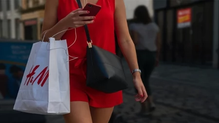 H&M zamyka sporą część sklepów stacjonarnych