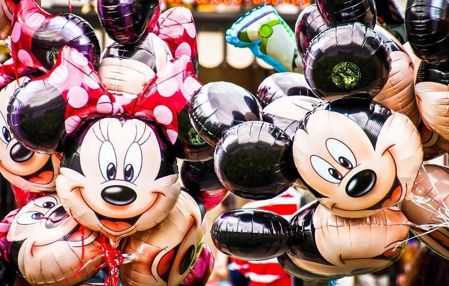Bohaterowie Mickey i Minnie Mouse w sklepach Biedronka.
