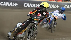 Tai Woffinden na pierwszym planie