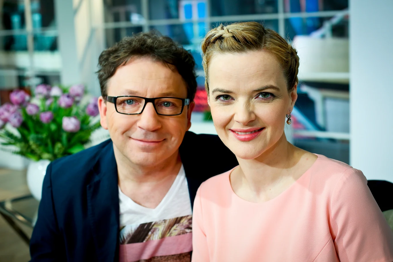 Ostatnim mężem Moniki Richardson był aktor Zbigniew Zamachowski. Ślub odbył się w 2014 roku, małżeństwo przetrwało siedem lat. Po ślubie dziennikarka przyjęła nazwisko męża, po rozstaniu ogłosiła, że wraca do Richardson.

"Oczywiście zrobiłam to nieoficjalnie, ale noszę się z tym, żeby zrobić to już oficjalnie. Nawet nie wiem, czy to jest możliwe, to chyba trzeba w urzędzie stanu cywilnego zrobić. To jest nazwisko, które przyniosło mi sławę, to jest nazwisko, które ludzie pamiętają z programu "Europa da się lubić". To jest nazwisko, które noszę za zgodą mojego pierwszego męża, więc myślę, że nic nie stoi na przeszkodzie, aby do tego nazwiska wrócić teraz do tego oficjalnie" - powiedziała w rozmowie z portalem Jastrząb Post.