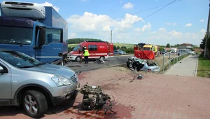 Fotoprzestroga. Tragiczne zderzenie z ciężarówką