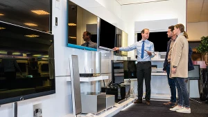 Nowa opłata odbiłaby się na kieszeni najmniej zamożnych Polaków i zwiększyłaby problem wykluczenia cyfrowego