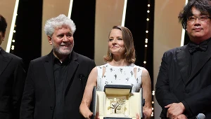 Pedro Almodovar, Jodie Foster i Bong Joon-ho na uroczystym otwarciu festiwalu w Cannes