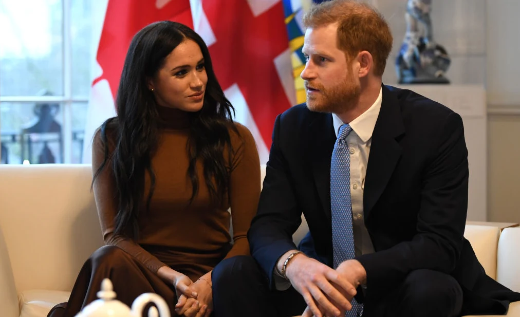 Harry i Meghan inaczej podpisali się w aktach urodzenia dzieci Harry i Meghan inaczej podpisali się w aktach urodzenia dzieci