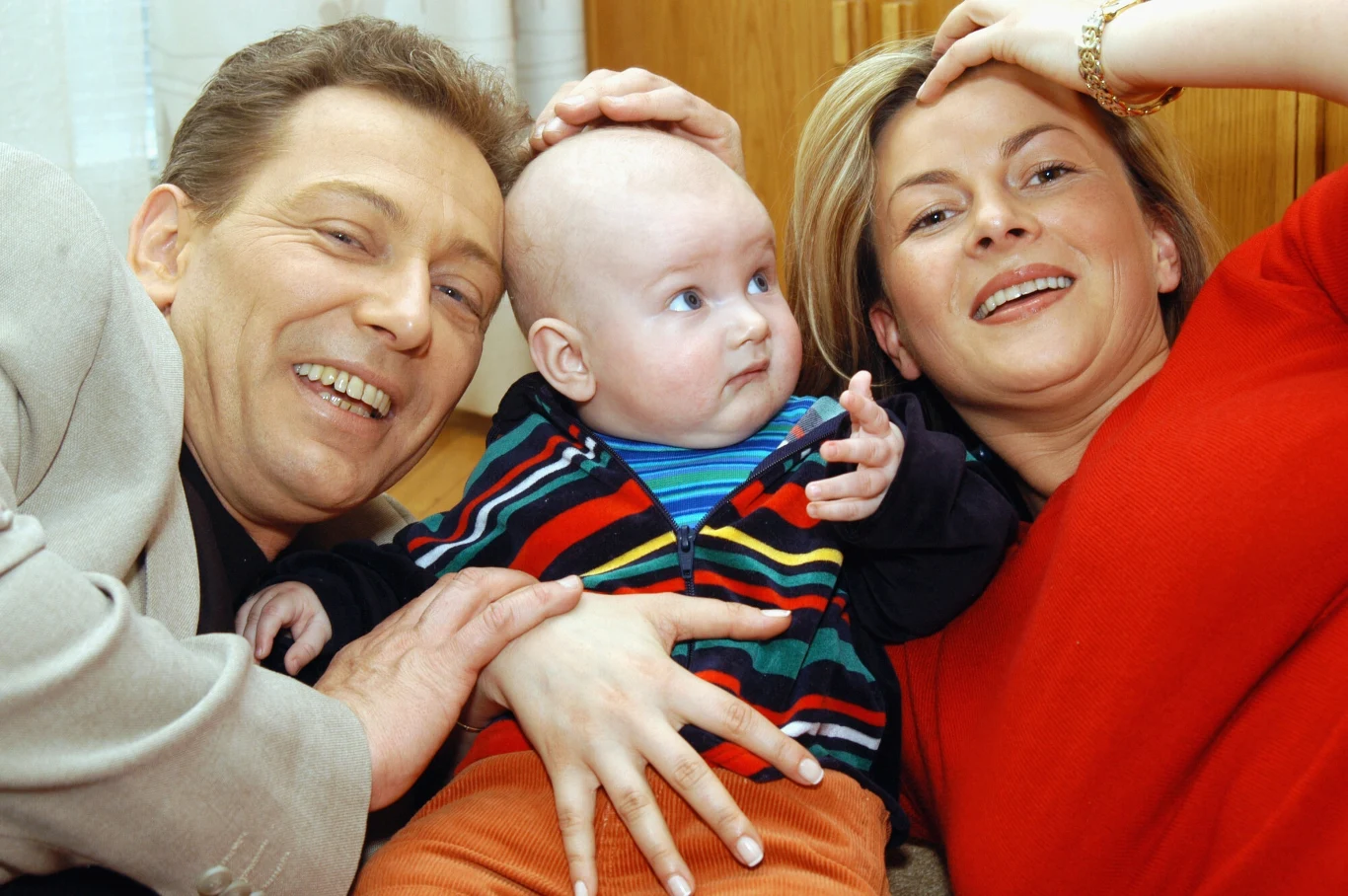 Jacek Borkowski z małym Jackiem i żoną, zdjęcie archiwalne Jacek Borkowski z małym Jackiem i żoną, zdjęcie archiwalne