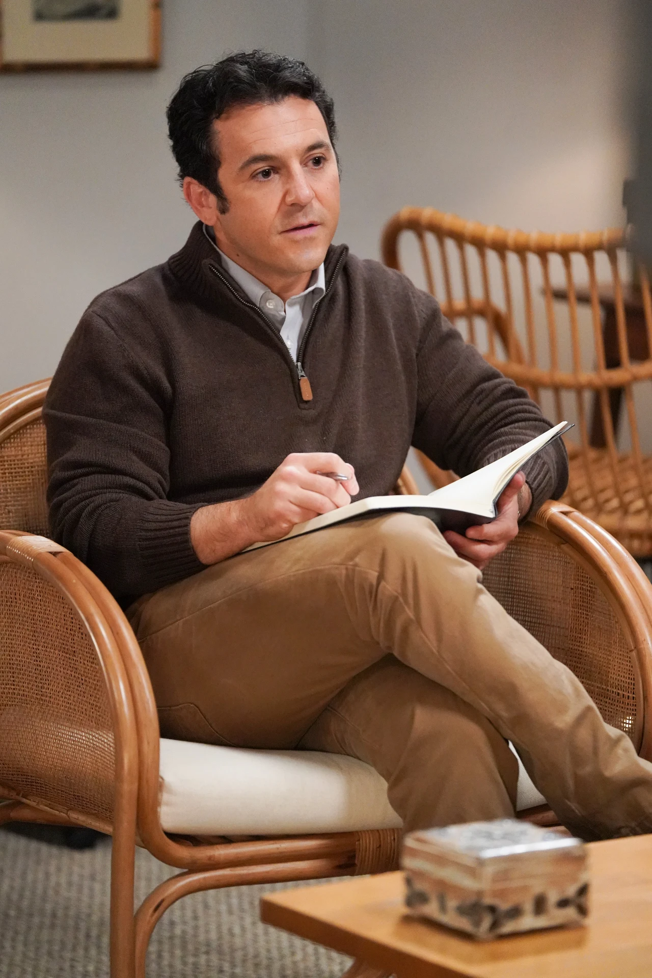 Fred Savage na planie serialu "The Conners" w 2020 roku