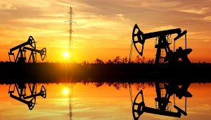 Rynek surowców. Złoto drożeje, ropa tanieje