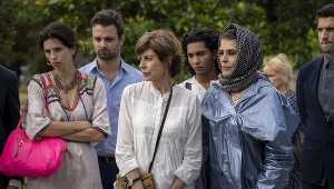 Reżyserka "DNA" Maïwenn (L) jest także odwórczynią głównej roli w autobiograficznym filmie - fot. Malgosia Abramowska