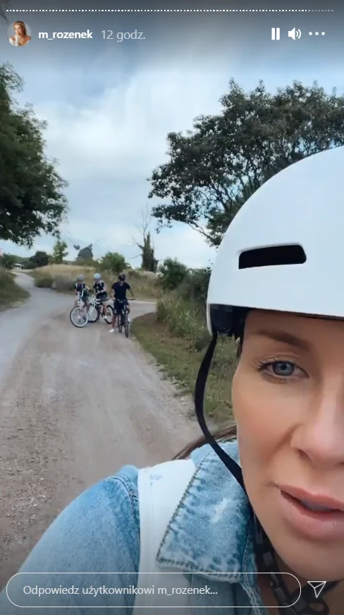https://www.instagram.com/m_rozenek/