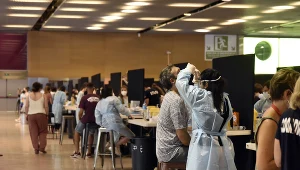 Punkt testowania przeciw COVID-19 w Hiszpanii 