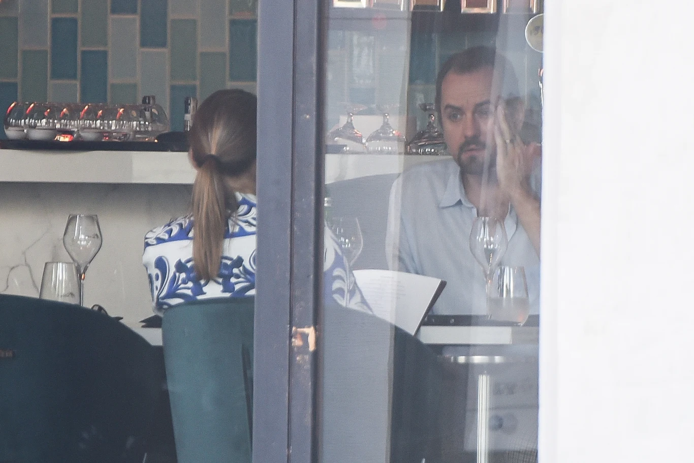 Anna Mucha z ukochanym na obiedzie Anna Mucha z ukochanym na obiedzie