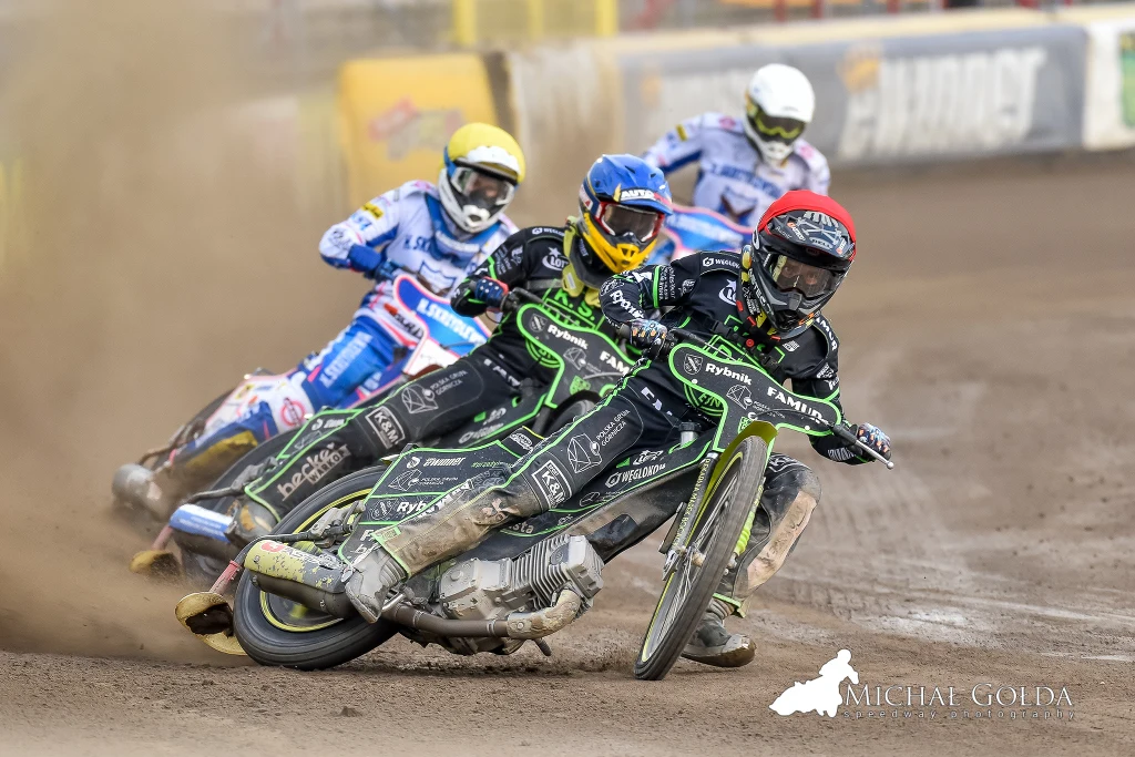 Siergiej Łogaczow, Mateusz Tudzież. W tle Brady Kurtz i Jakub Sroka