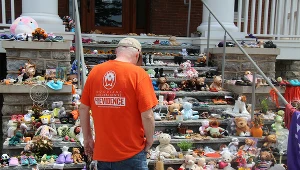 Odkrycia grobów dzieci w Kanadzie wywołały falę protestów