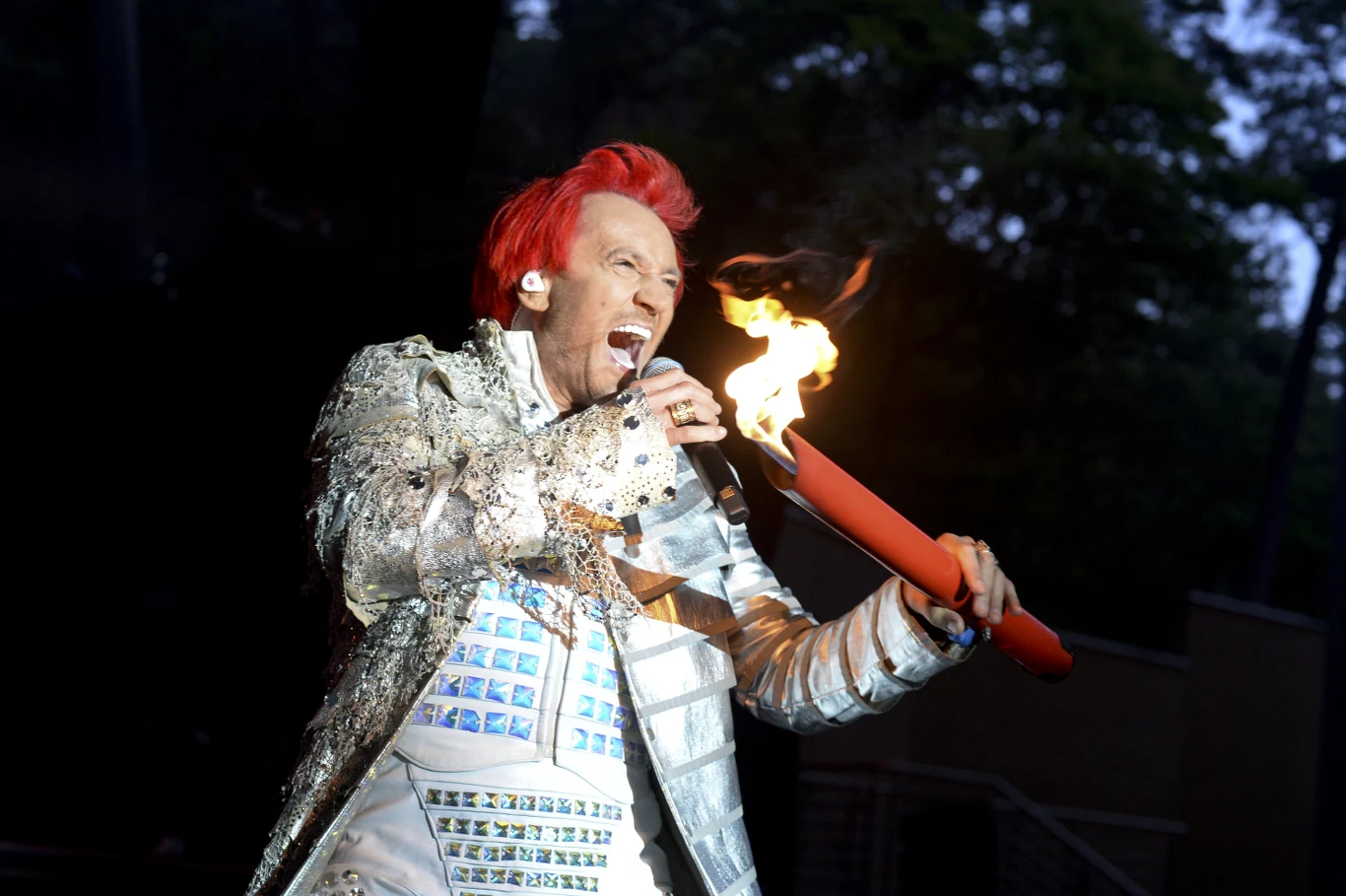 Podczas koncertu nagrano również ujęcia do nowego klipu Ich Troje "Zatańcz ze mną". Wiśniewski ujawnił, że będzie on kręcony przez całe wakacje. W trakcie nagrań Wiśniewski tańczył wśród widowni ze swoją żoną Polą. 