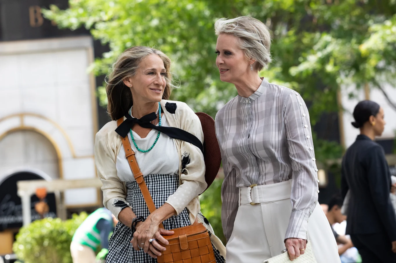 "Seks w wielki mieście": Pierwsze zdjęcia z planu Cynthii Nixon i Sarah Jessiki Parker "Seks w wielki mieście": Pierwsze zdjęcia z planu Cynthii Nixon i Sarah Jessiki Parker