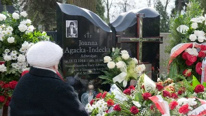 Nagrobek mec. Agackiej-Indeckiej, ofiary katastrofy smoleńskiej
