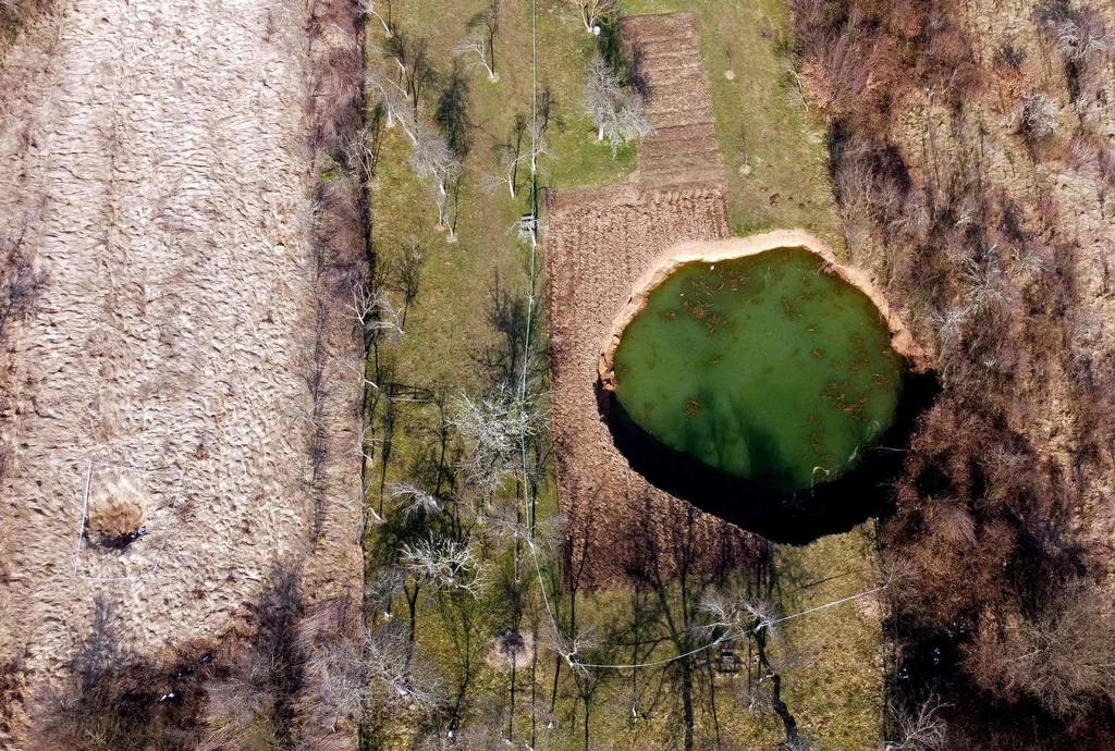 Zapadliska znajdują się około 40 km od Zagrzebia