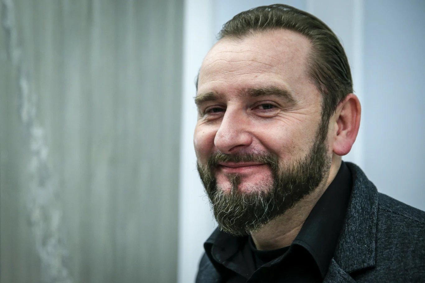 Z klubu poselskiego Pawła Kukiza, Liroya wyrzucono w 2018 roku. Od tamtego czasu bezskutecznie próbował walczyć o powrót do polityki – przegrał wybory na prezydenta Kielc (startował z list KORWiN) i wybory do Parlamentu Europejskiego. Nie dostał się też ponownie do Sejmu. 