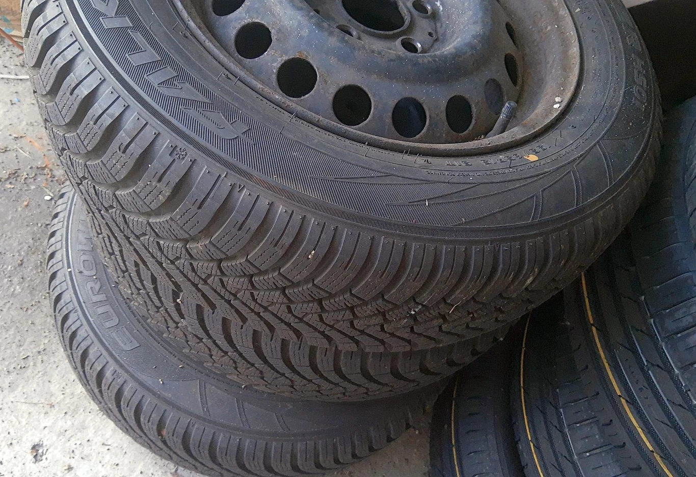 Używane opony można oddać do PSZOKu. Ale są wyjątki Używane opony można oddać do PSZOKu. Ale są wyjątki