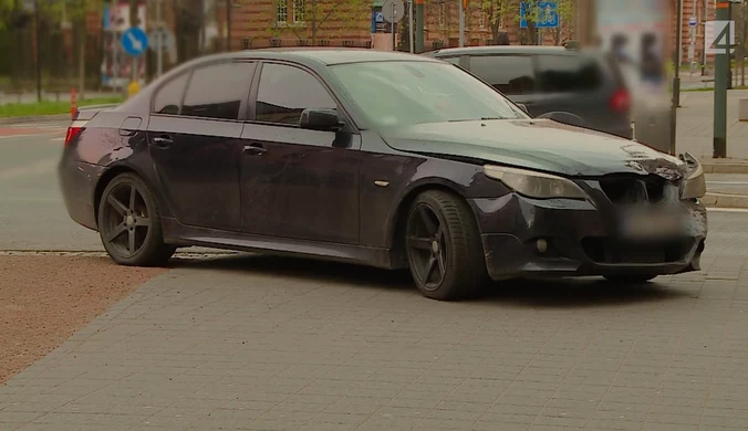 Niedopuszczonym do ruchu BMW wjechała w inne auto. Ale to nie jej wina?