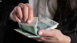 GUS podał nowe dane o przeciętnym wynagrodzeniu w sektorze przedsiębiorstw w styczniu 2023 r.