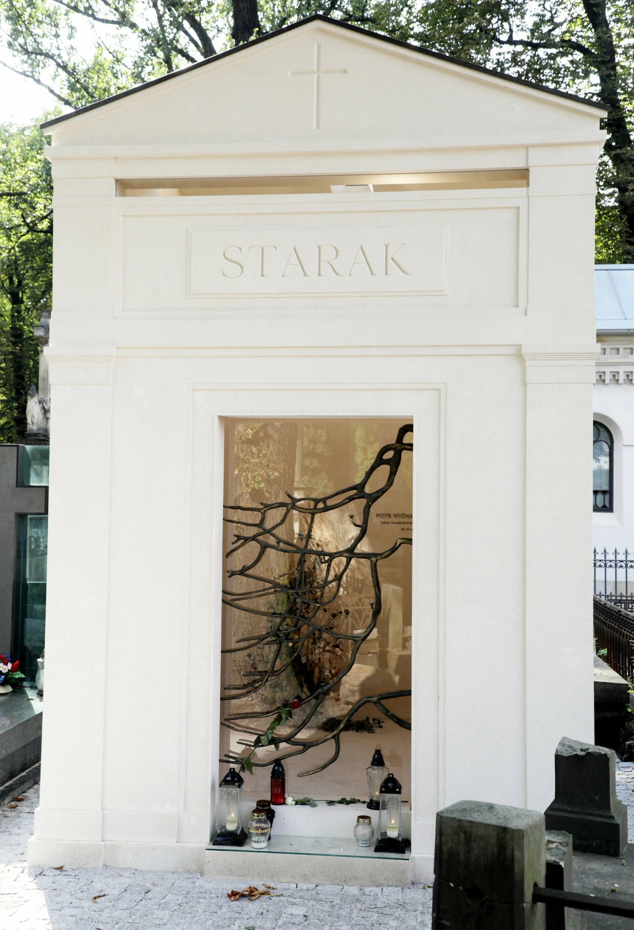 Grób Piotra Woźniaka-Staraka Grób Piotra Woźniaka-Staraka