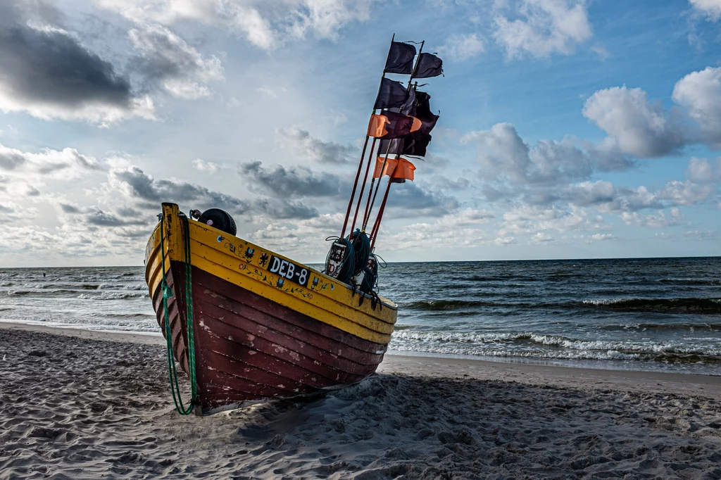 Szukasz spokojnej plaży. Białogóra to idealny wybór