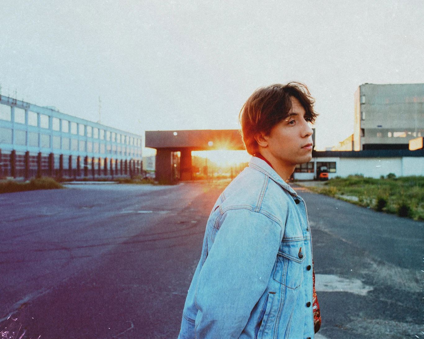 Dawid Kwiatkowski zaprezentował nowy teledysk "Proste" Dawid Kwiatkowski zaprezentował nowy teledysk "Proste"