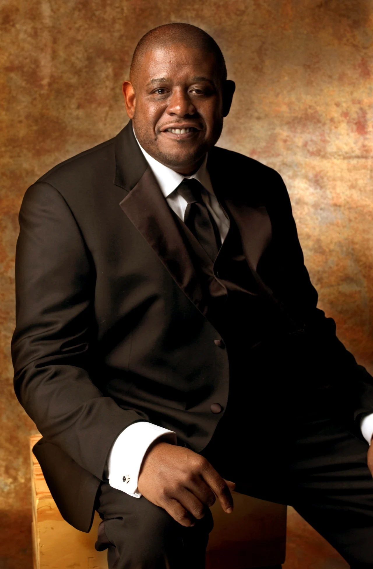 Mało znany raper Brother Ali napisał kiedyś piosenkę, którą zatytułował wymownie "Forest Whitaker", a możemy w niej usłyszeć chociażby taki opis aktora: "Pewnie myślicie, że mam depresję, ale gdy patrzę w lustro, widzę jaki jestem sexy" albo "Mam czerwone oczy, jedno z nich leniwe, gdy świeci słońce, wyglądam jak szalony".

W dalszych strofach Ali nawiązuje też do tuszy aktora i - mało delikatnie - wymienia wszystkie inne charakterystyczne dla jego wyglądu elementy. Utwór ma wymowę pozytywną, a posłużenie się osobą Whitakera miało na celu przekazać ludziom przekaz, że "nieważne jak wyglądasz, ważne, że to akceptujesz".