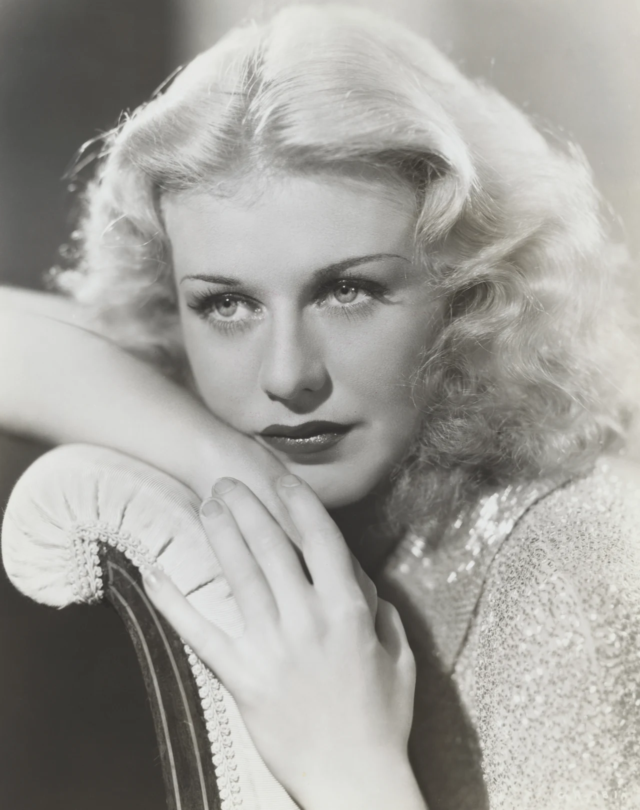 Ginger Rogers dożyła sędziwego wieku. Zmarła 25 kwietnia 1995 roku na serce. Miała 83 lata. Została pochowana w Oakwook Memorial Park w Chatsworth, w Kalifornii. W tym samym miejscu, w 1987 roku, spoczęły szczątki jej ekranowego partnera, Freda Astaire'a (zmarł w wieku 88 lat).
American Film Institute umieścił ją na czternastym miejscu na liście 50. największych aktorek wszech czasów. 
