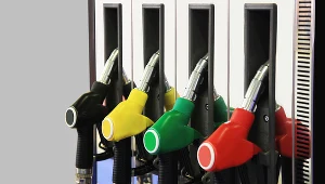 Kierowcy liczą na tańsze tankowanie przed świętami